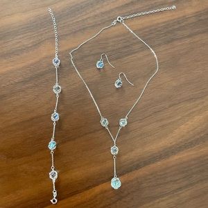 Silver and glass earrings-bracelet-necklace set